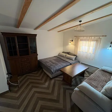 Ika 5n Apartment
